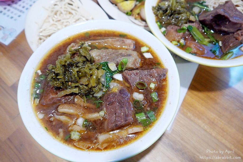 台中北區牛肉麵-吳家莊頂級牛肉麵 永興街人氣美食