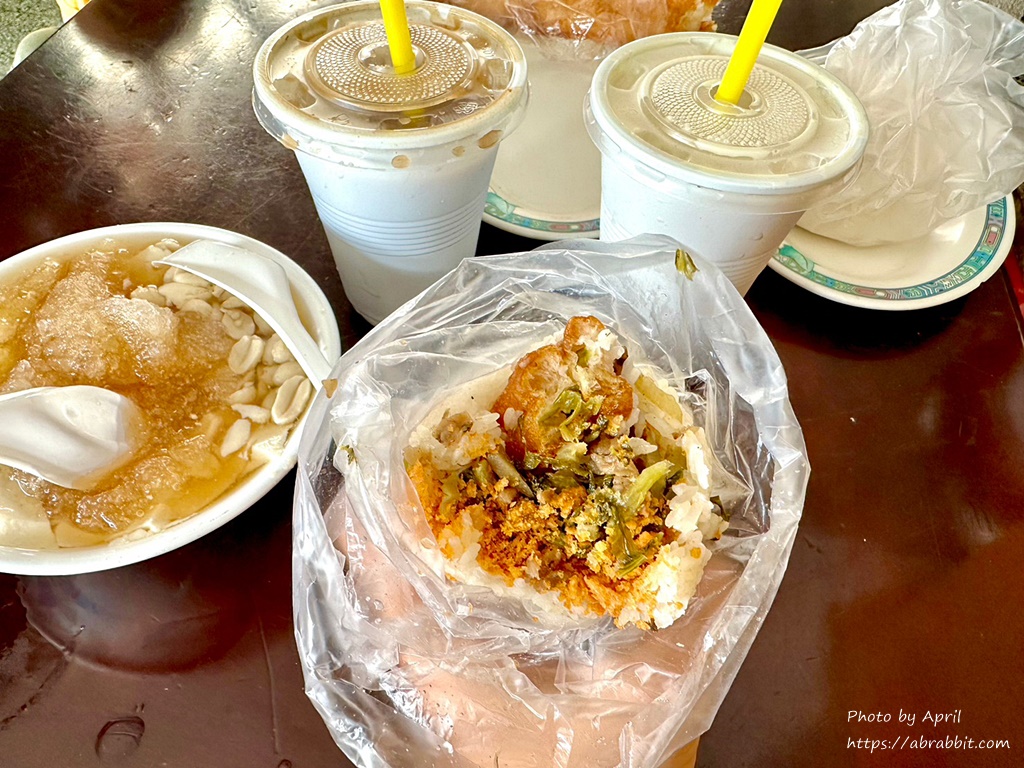 中華路近一中商圈的無名早餐包子、飯糰、豆花