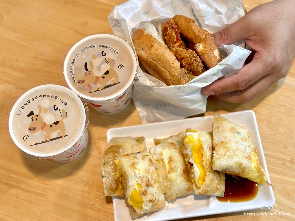 外觀普通但人氣超高的-高農咖啡早餐屋