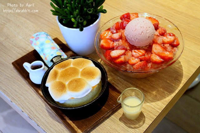 台中美食|法雅Faya Life ICE–草莓冰、棉花糖厚鬆餅好好吃@西屯區 福星路